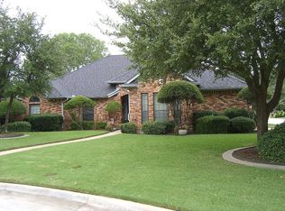 1211 Chapel Hill Dr, Mansfield, TX 76063