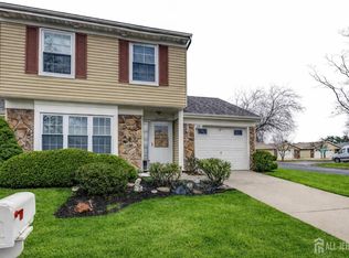 376 Stirling Dr #D, Monroe Township, NJ 08831