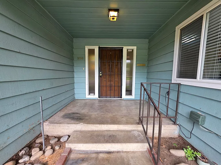 Bowen/Phelps Duplex — Photo 4