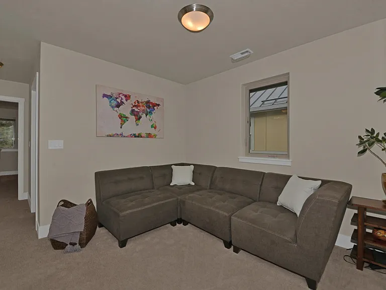 63132 NW Via Cambria — Photo 11