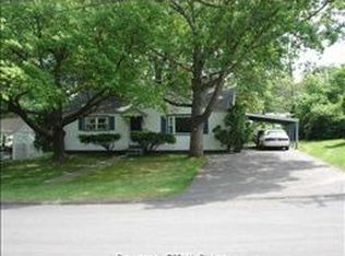 68 Mohawk Ln, Wethersfield, CT 06109