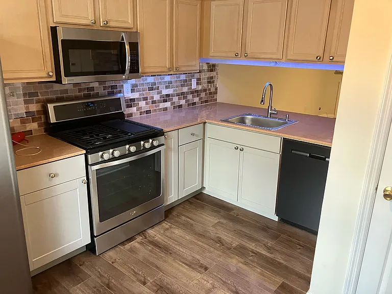 1416 Shiloh Way NW — Photo 2