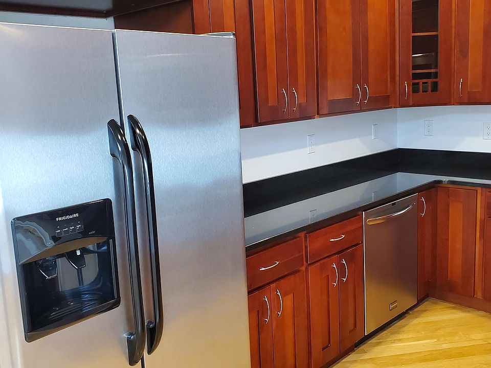 Refrigerator and Kitchen Cabinets