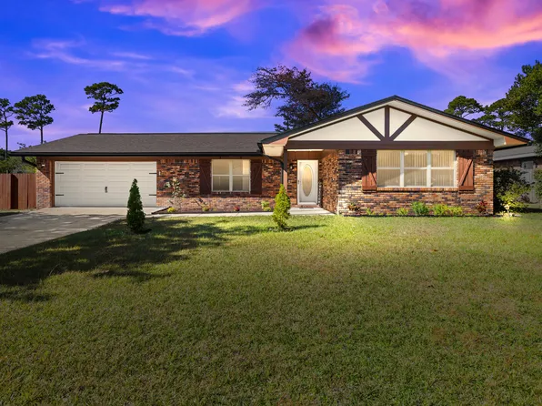 2003 Plumosa Palm Dr, Niceville, FL 32578