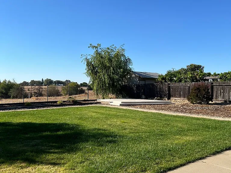 4501 Waitsfield Cir — Photo 57