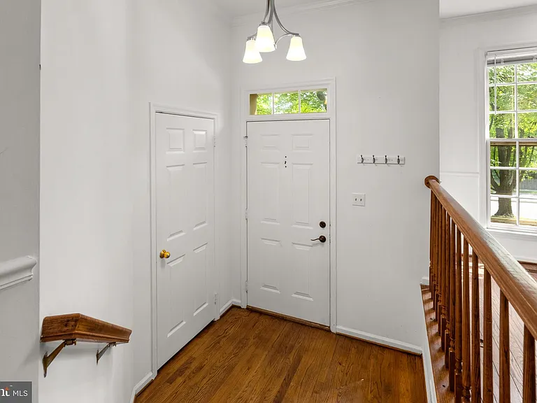11017 Cedarwood Dr — Photo 2