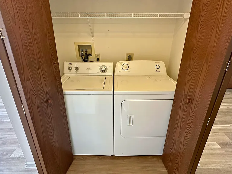 108 Bradford Dr — Photo 8