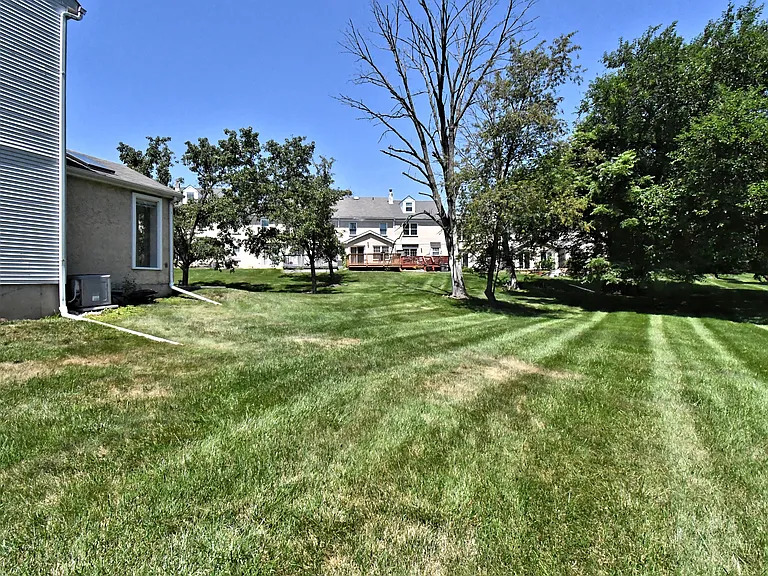 2489 Hillendale Dr — Photo 53