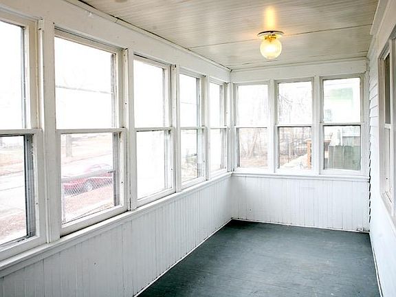 2nd image of 2946 Colfax Ave N
