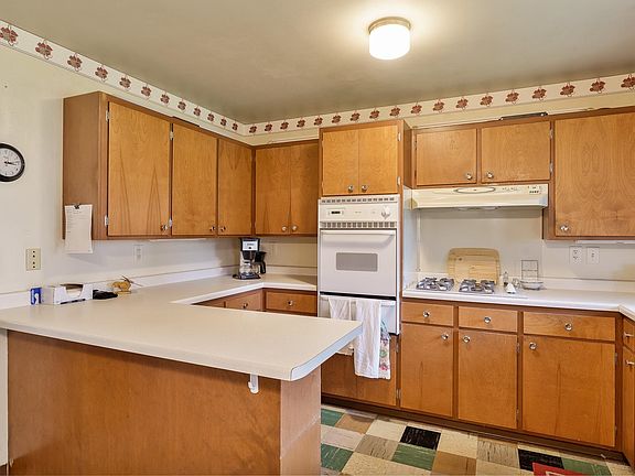 4th image of 1726 Avon Ct