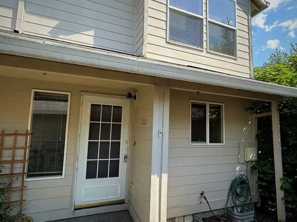 762 SW 206th Pl, Beaverton, OR 97003