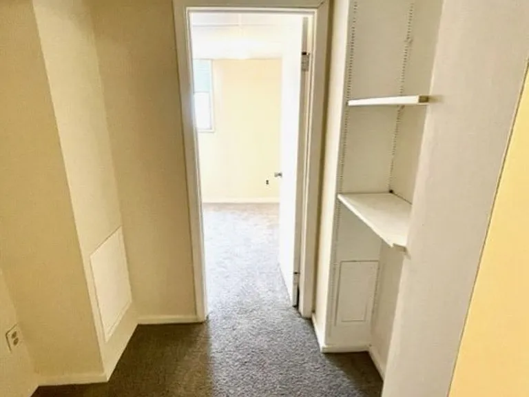 1203 E Walnut St #D — Photo 18