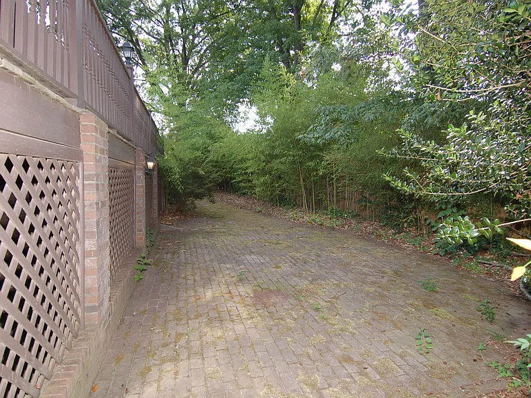 706 Smedes Pl — Photo 21