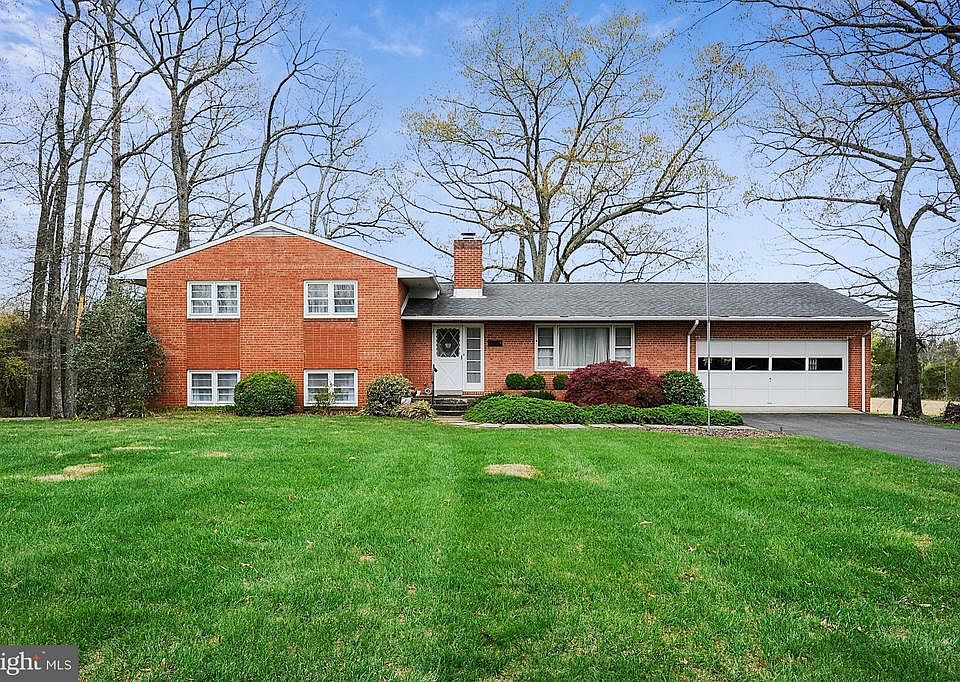 1st image of 15411 Herndon Ave