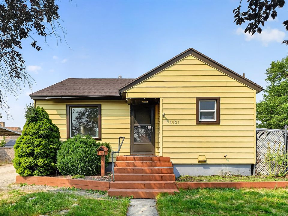 1st image of 2921 E Hoffman Ave