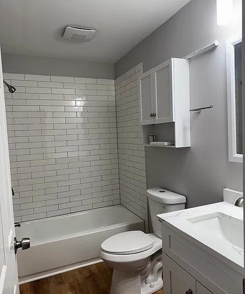 65 Oaklawn Ave #114 — Photo 4