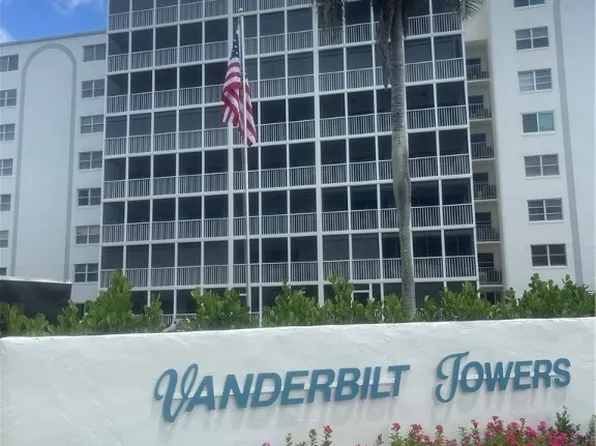 1 Bluebill Ave APT 202, Naples, FL 34108