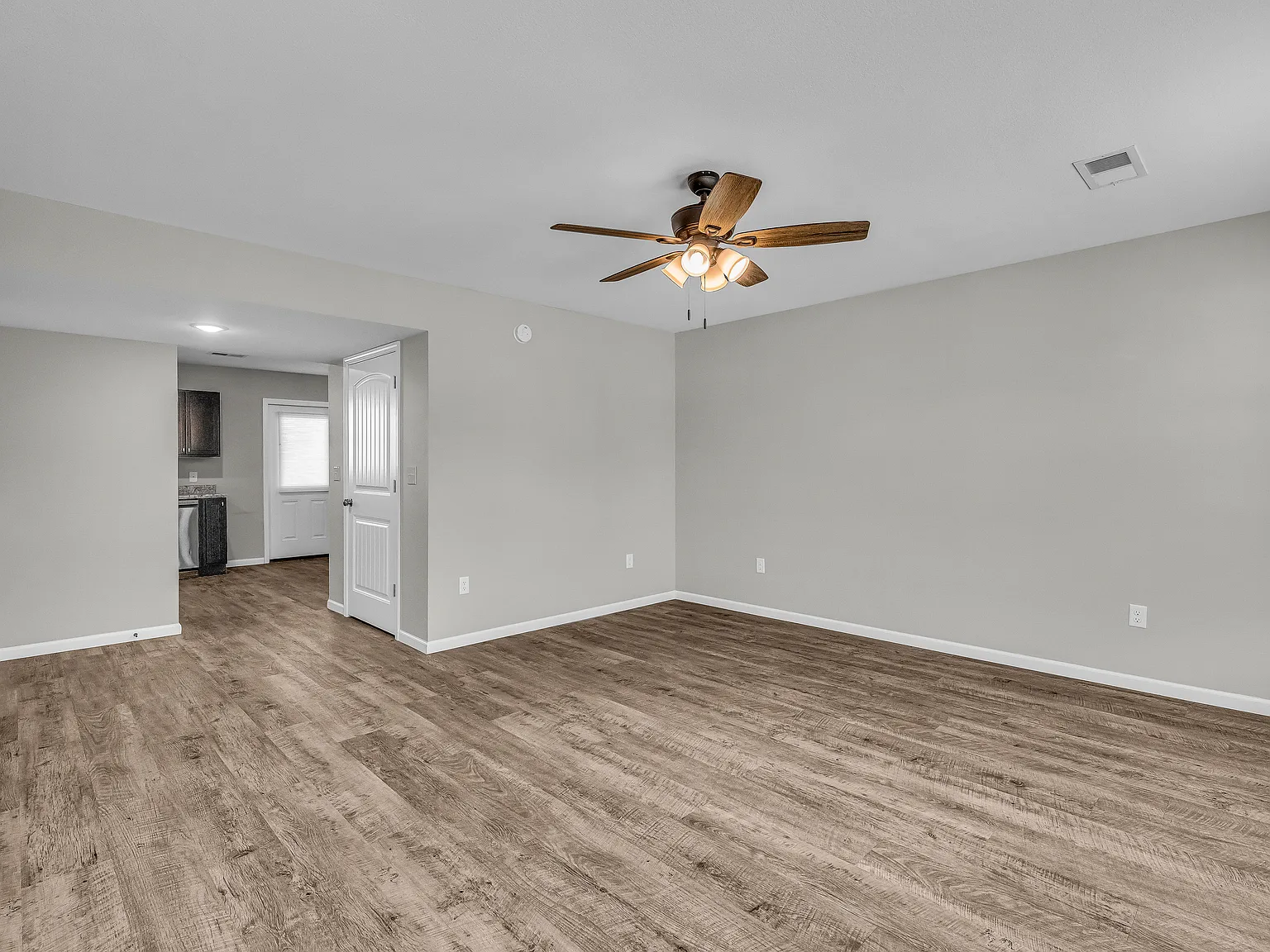 2700 Burke Ave — Photo 2