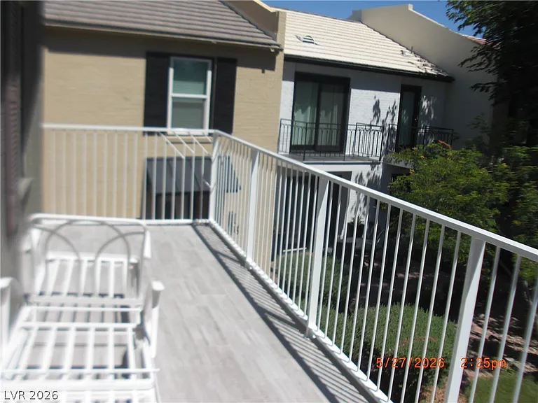 1112 Tam O Shanter — Photo 19