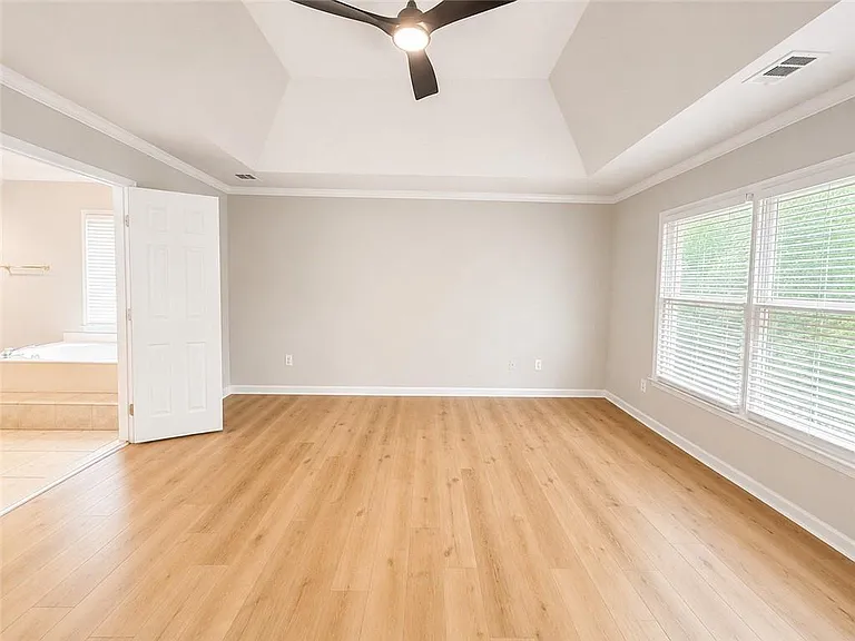 6310 Barwick Ln — Photo 22