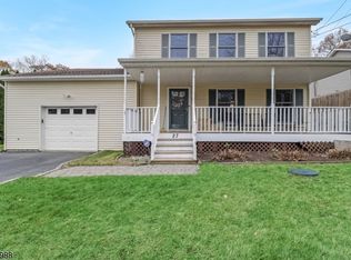 27 Jenkins Rd, Hewitt, NJ 07421