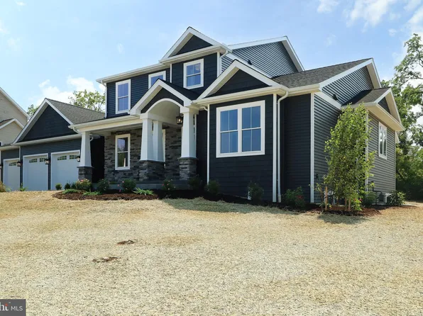 124 Primrose Ct, State College, PA 16801