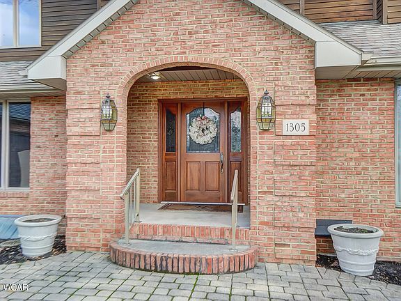 5th image of 1305 Shoreview Dr