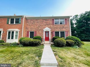 8515 Lakinhurst Ln, Springfield, VA 22152