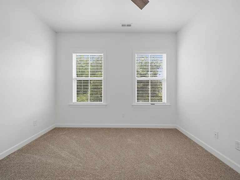 5049 Duxbury Rd — Photo 33
