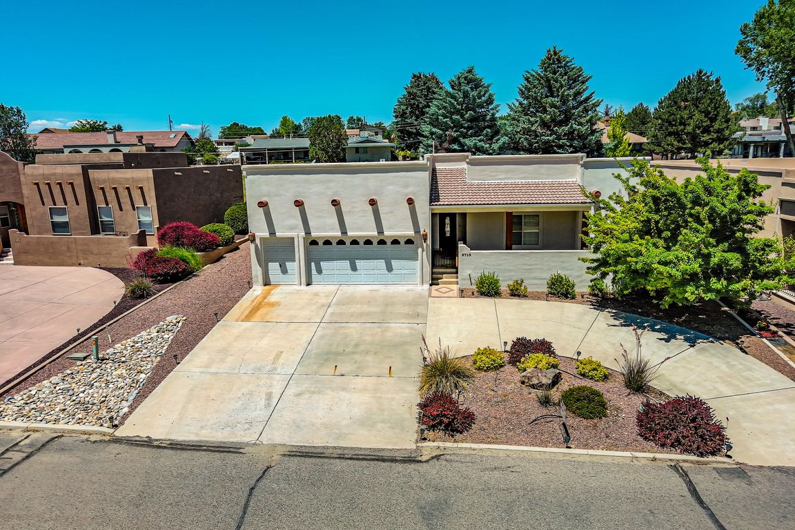 next background image