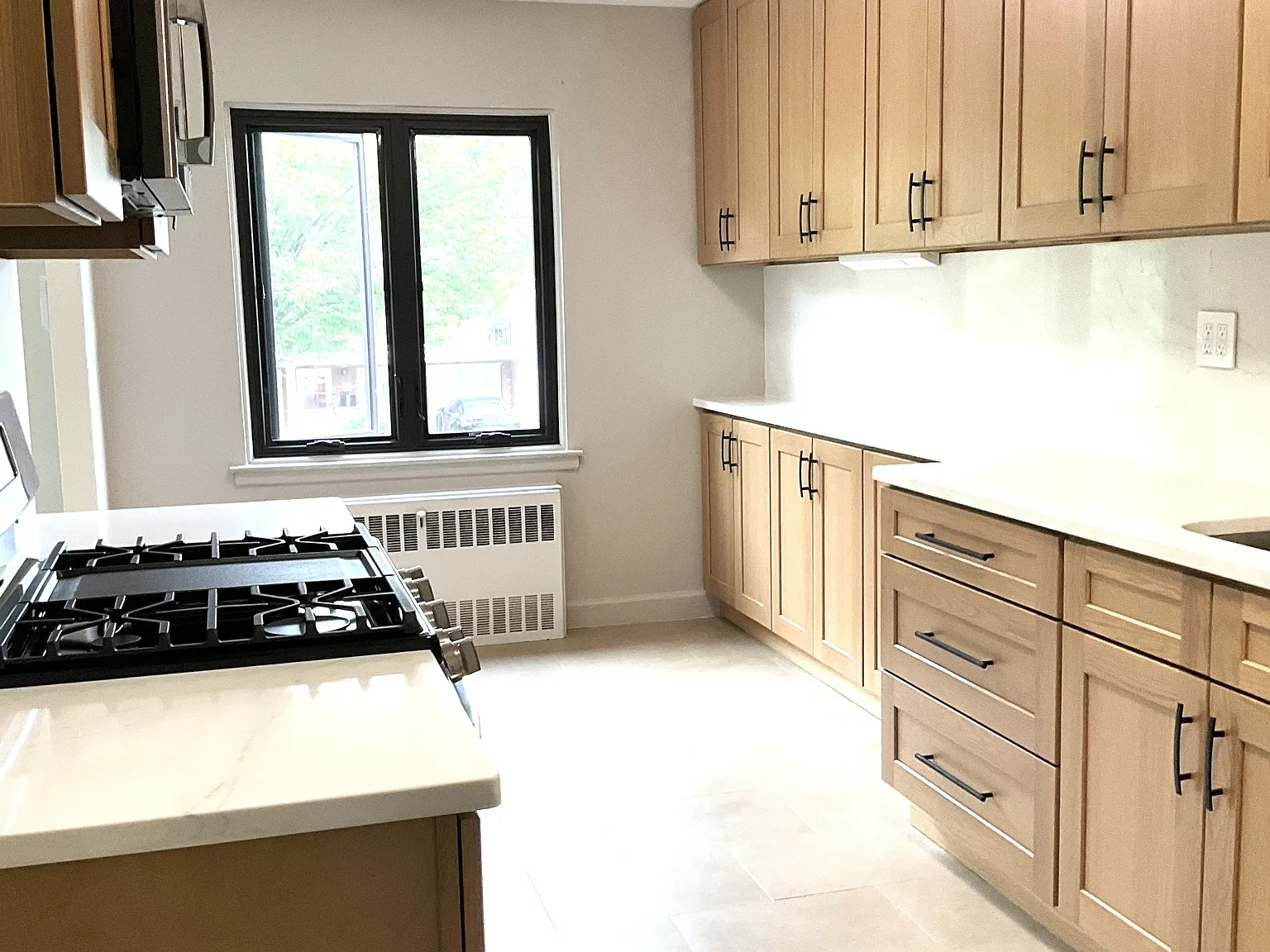 2 bed, 940 sqft, $2,975 — Photo 3