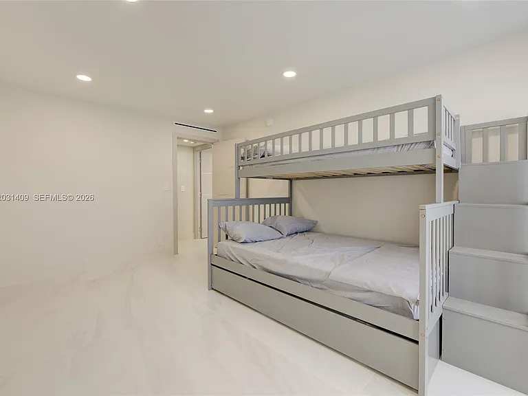 600 Three Islands Blvd #403 — Photo 24