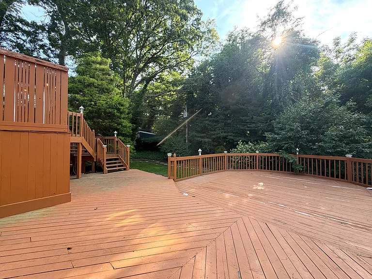 52 Deepdale Dr #1 — Photo 31