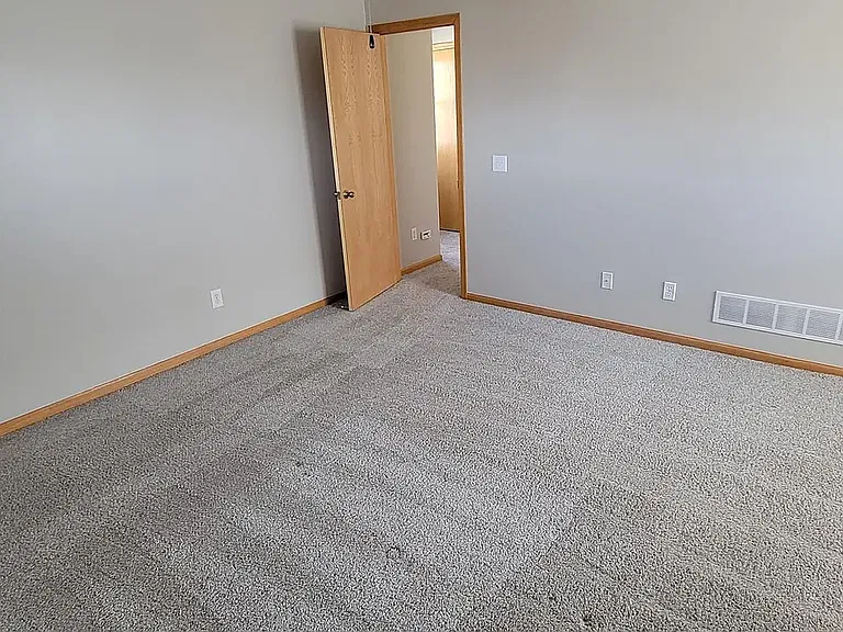 8559 Windsor Ln N — Photo 10