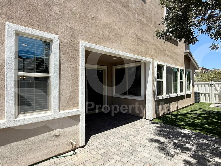 3749 E Stiles Ln — Photo 24