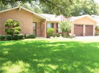 3816 Busseron Dr, Benbrook, TX 76116