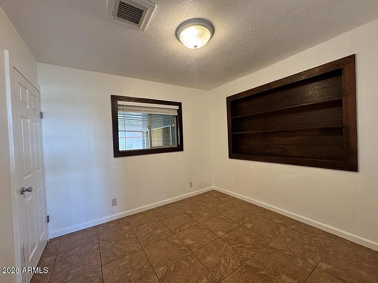 4818 S Santa Elena Ave — Photo 13
