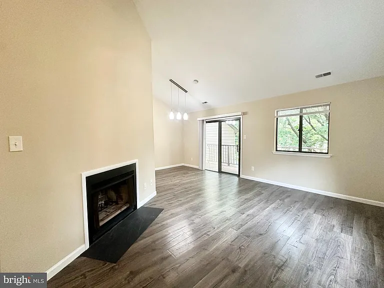 505B Cypress Point Cir #B — Photo 8