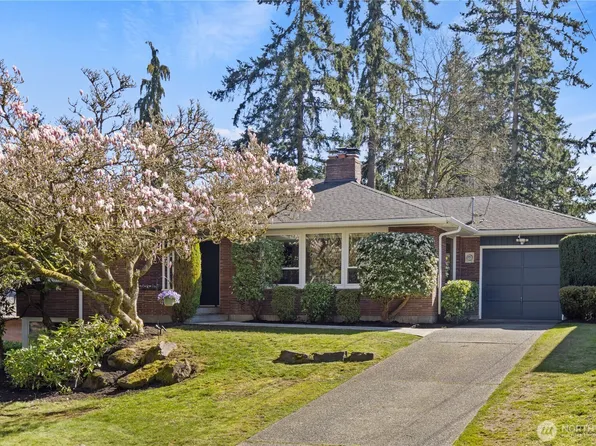 541 NE 130th Street, Seattle, WA 98125