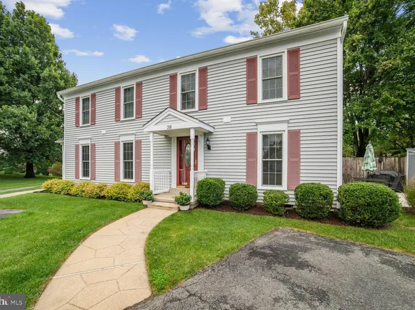 38 Triple Crown Ct, Gaithersburg, MD 20878