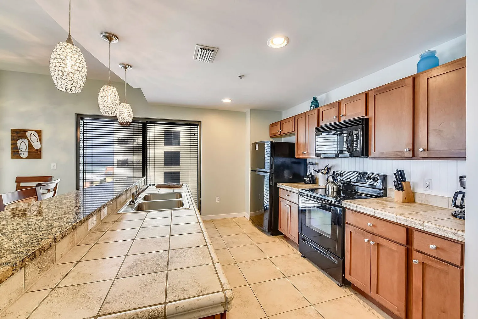 1 bed, 1.0 bath, 796 sqft, $2,728 — Photo 4