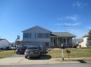 44 Falling Leaf Ct, Westminster, MD 21157