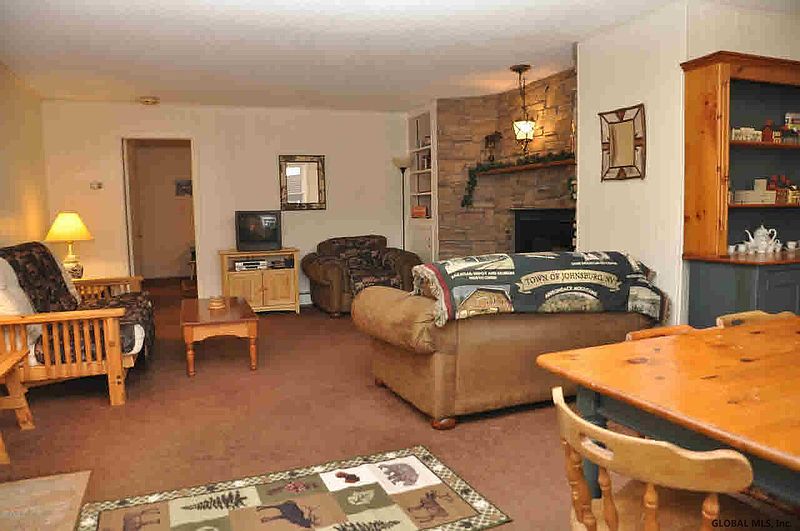 2nd image of 1 E High Pines Terrace
