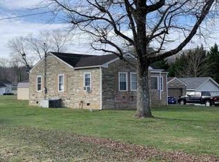 21 Elm St, Winfield, WV 25213
