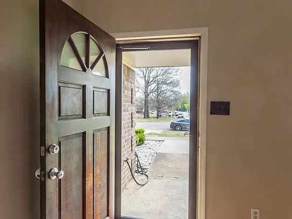 3rd image of 6789 Maury Dr