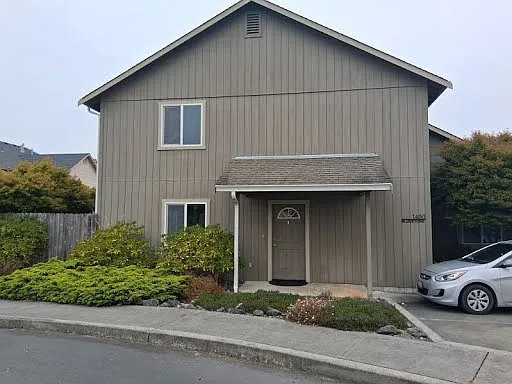 1490 Bluestone