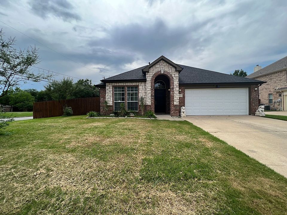 1st image of 3901 Lochridge Ct