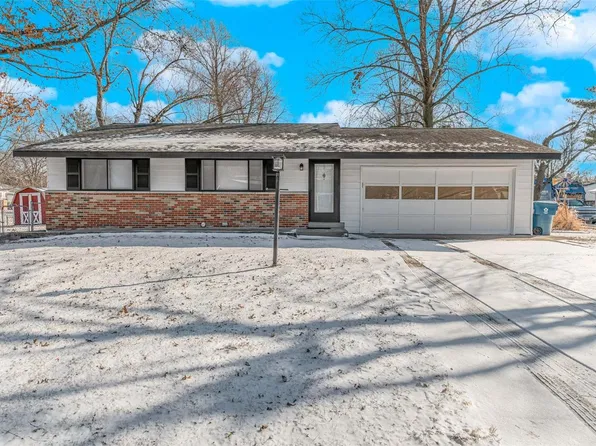 11098 Wilwood Dr, Maryland Heights, MO 63043