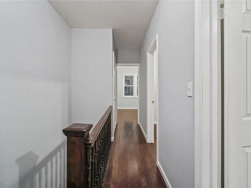 1st image of 4103 Bronxwood Ave #B