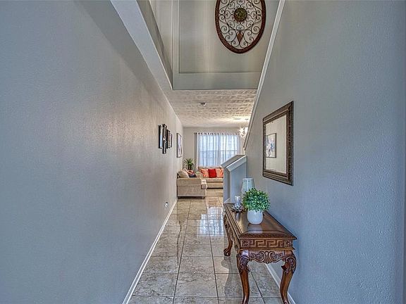 Entry way / Ceramic tile / Brand new paint.